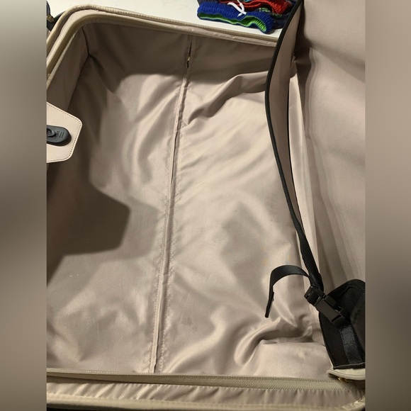 TUMI PreOwned Large Black W/Gold Accents Deluxe Check In Luggage Velour lined - Picture 10 of 16